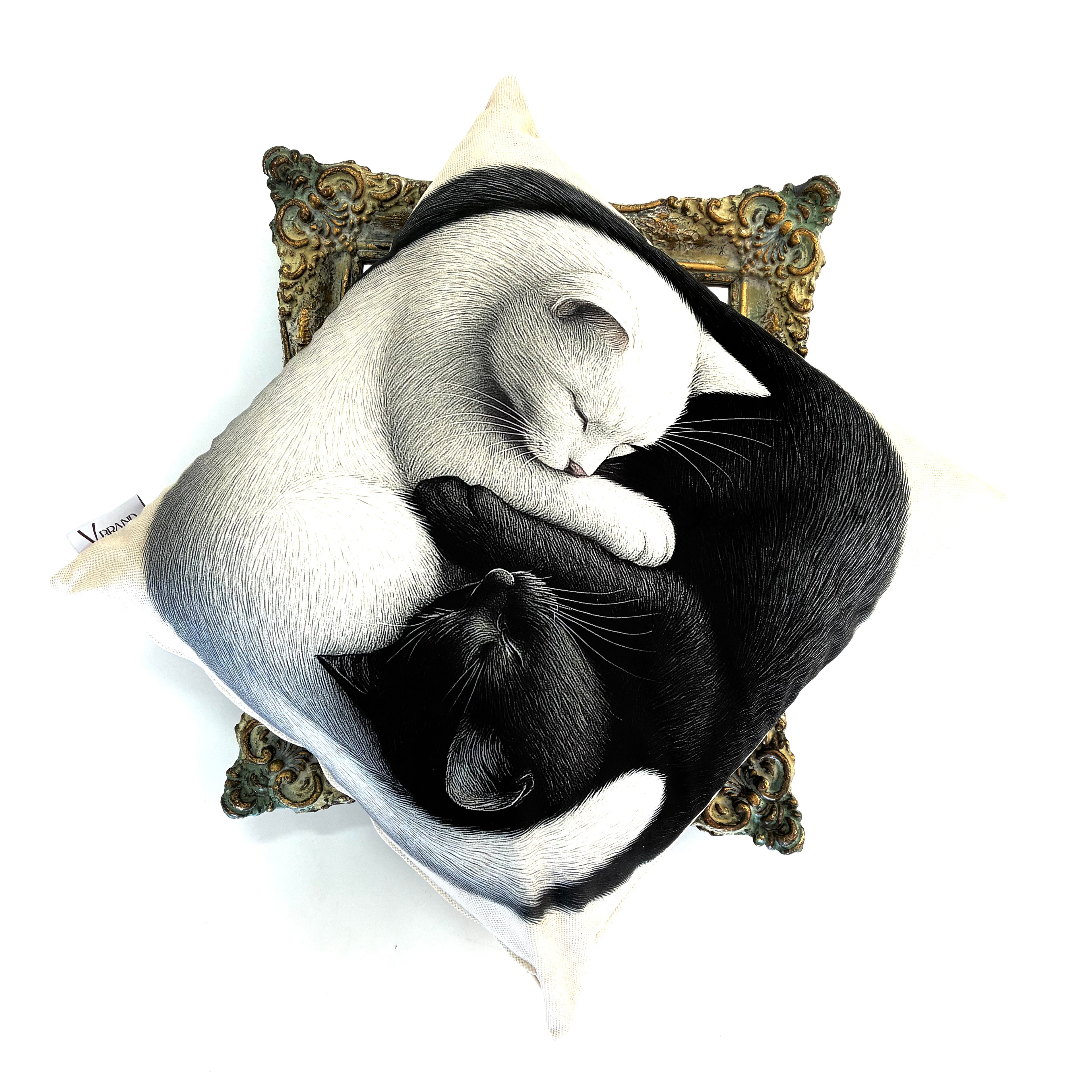 βελούδινο μαξιλάρι - cats